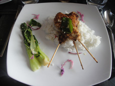 Thai chicken skewers, with red cabbage