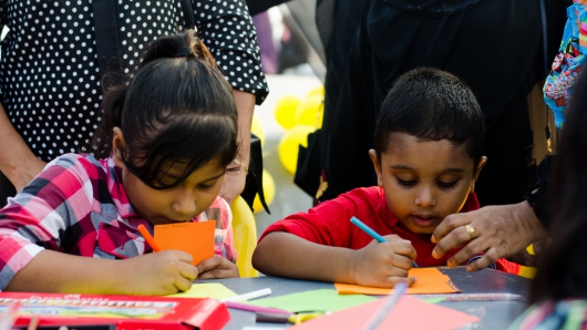Children create cards for ex-leader Nasheed